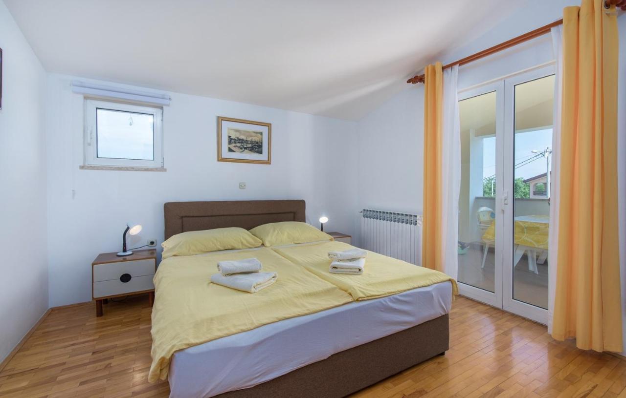 Villa Anita With Common Pool Vrvari Exteriér fotografie