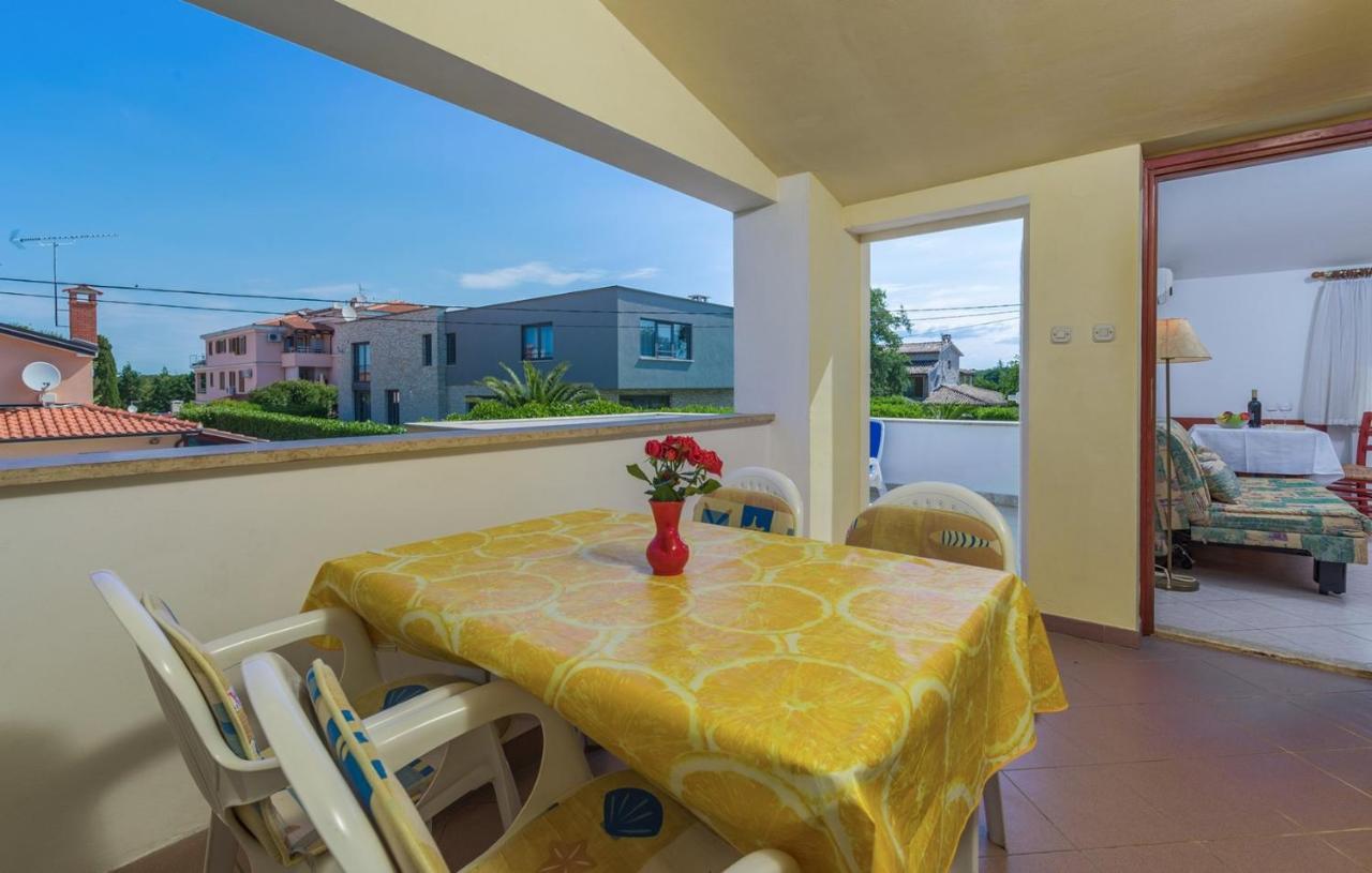 Villa Anita With Common Pool Vrvari Exteriér fotografie